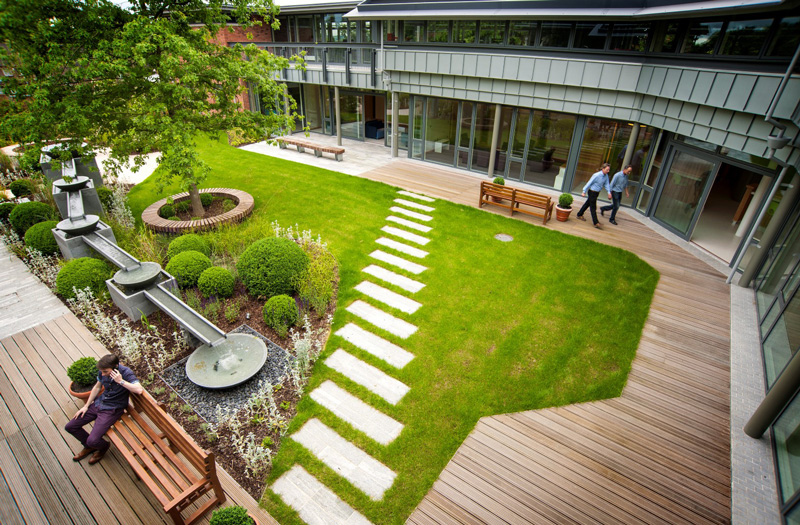 Old See House garden forecourt